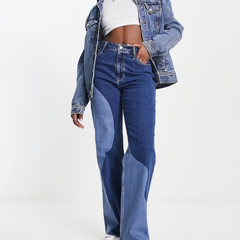 Hollister Two-Tone Wavy Ultra High Rise Dad Jean